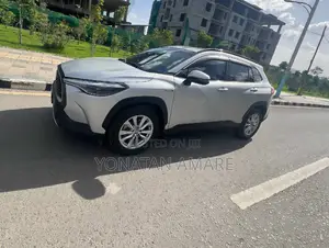 Toyota Corolla Cross Hybrid 2023 Silver