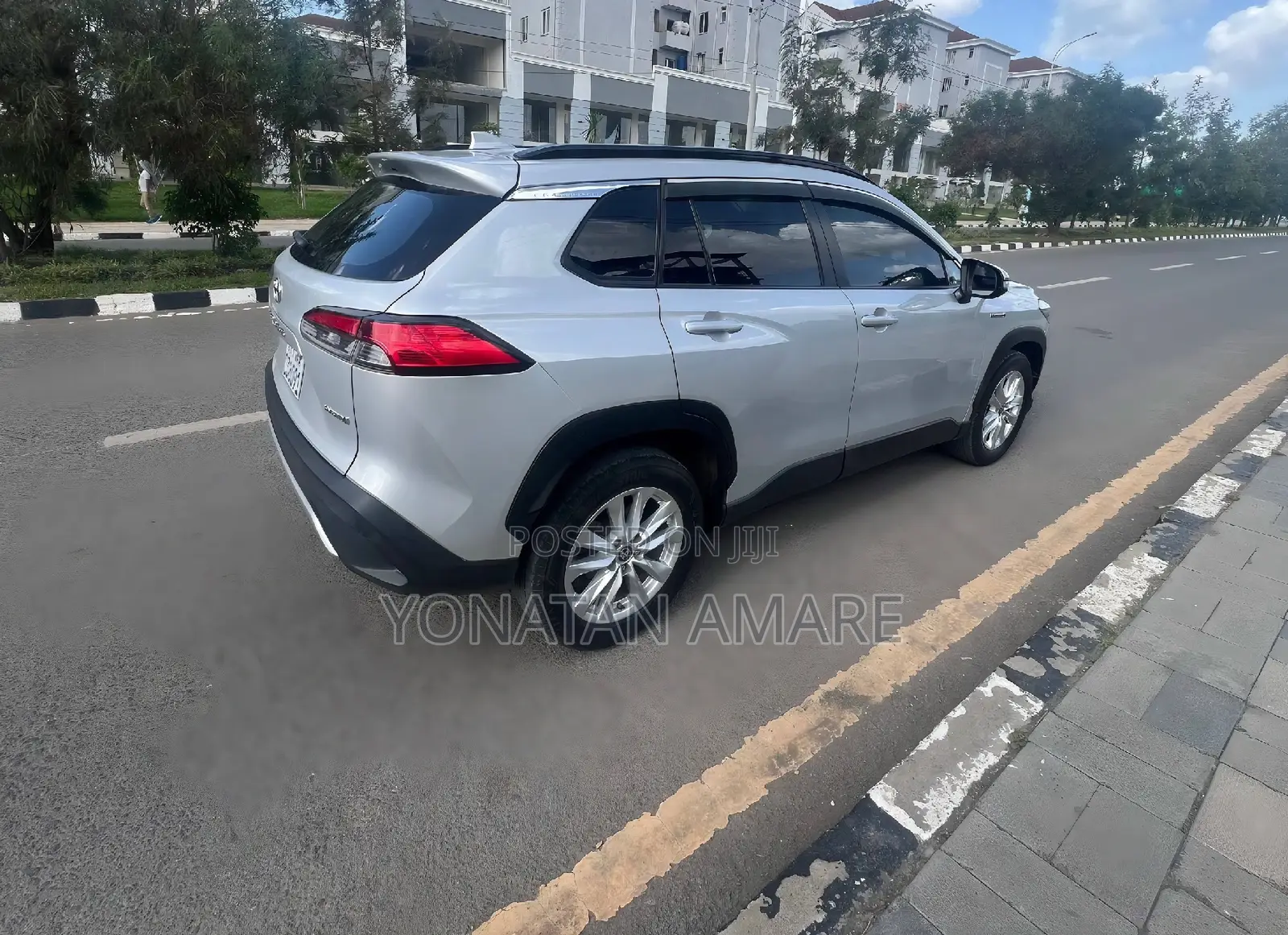 Toyota Corolla Cross Hybrid 2023 Silver