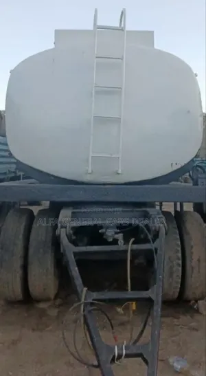Iveco ኦባማ ቦቴ ከነተሳቢው