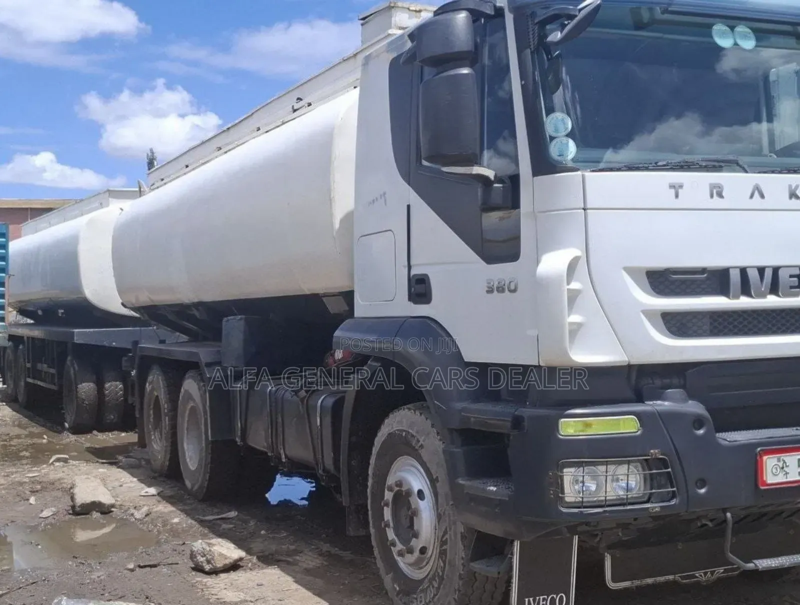 Iveco ኦባማ ቦቴ ከነተሳቢው