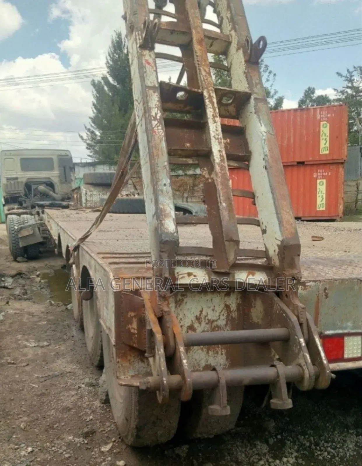 2013 ሞዴል ሲኖ ሎውቤድ ከነጋሪው ጎማ አለው