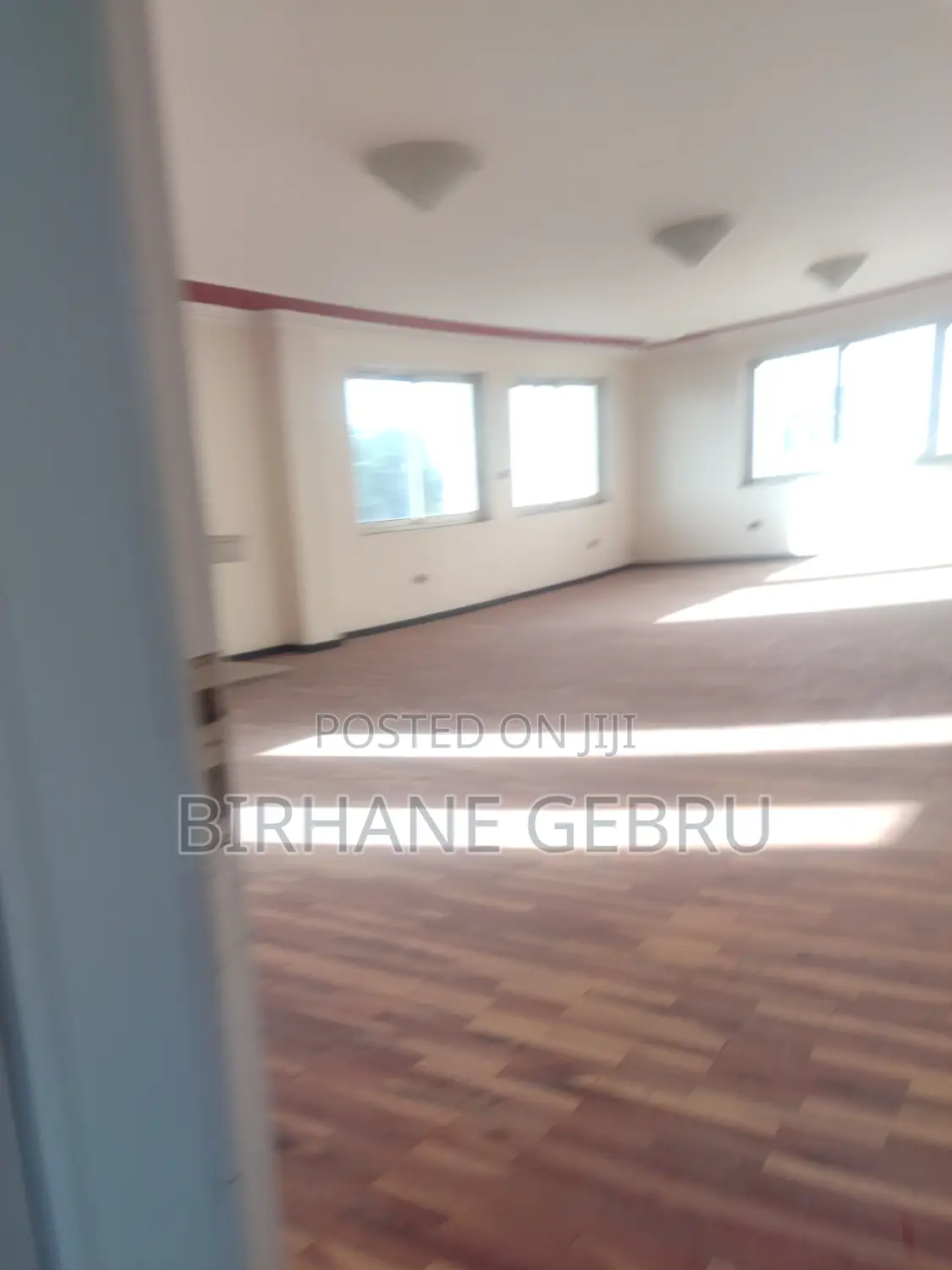 G+2 House Rent for Resturant Berger Residance Embassy
