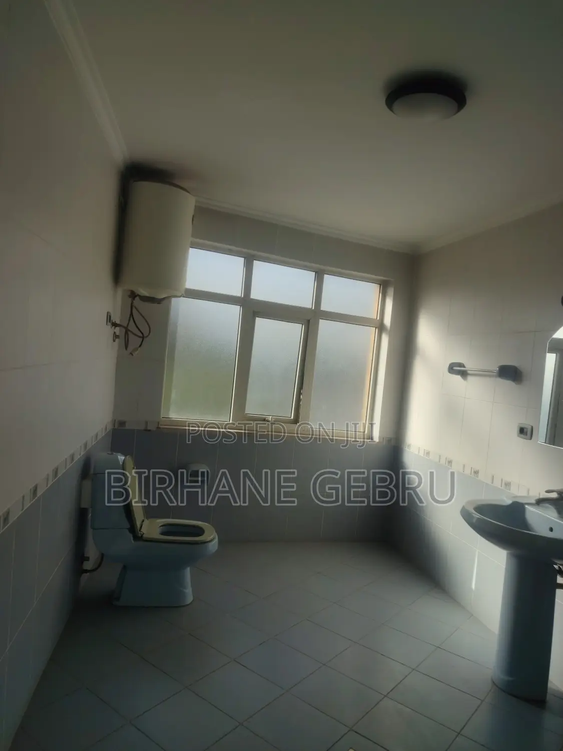 G+2 House Rent for Resturant Berger Residance Embassy