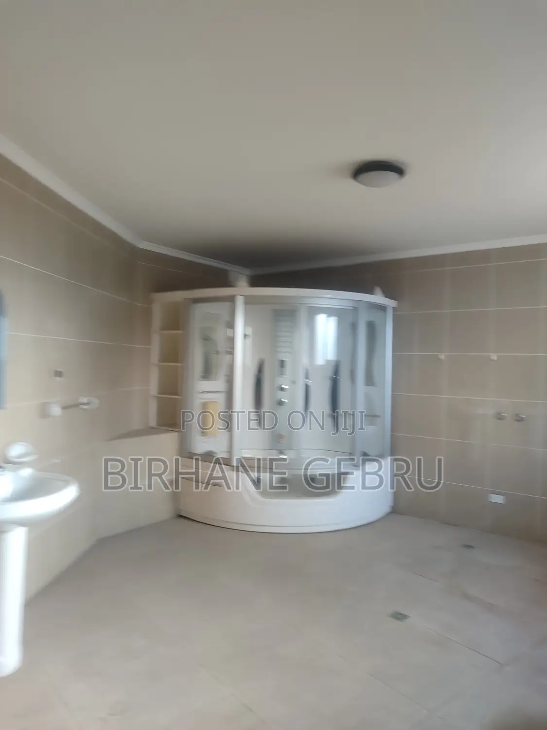 G+2 House Rent for Resturant Berger Residance Embassy