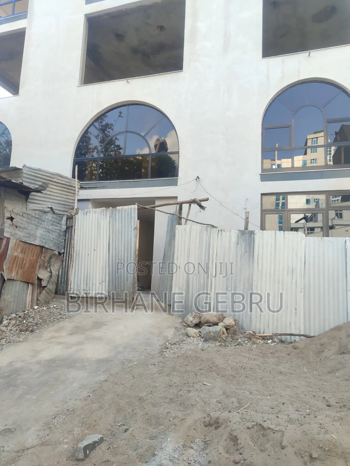 Space Rent for Resturant Lounge Berger and Other
