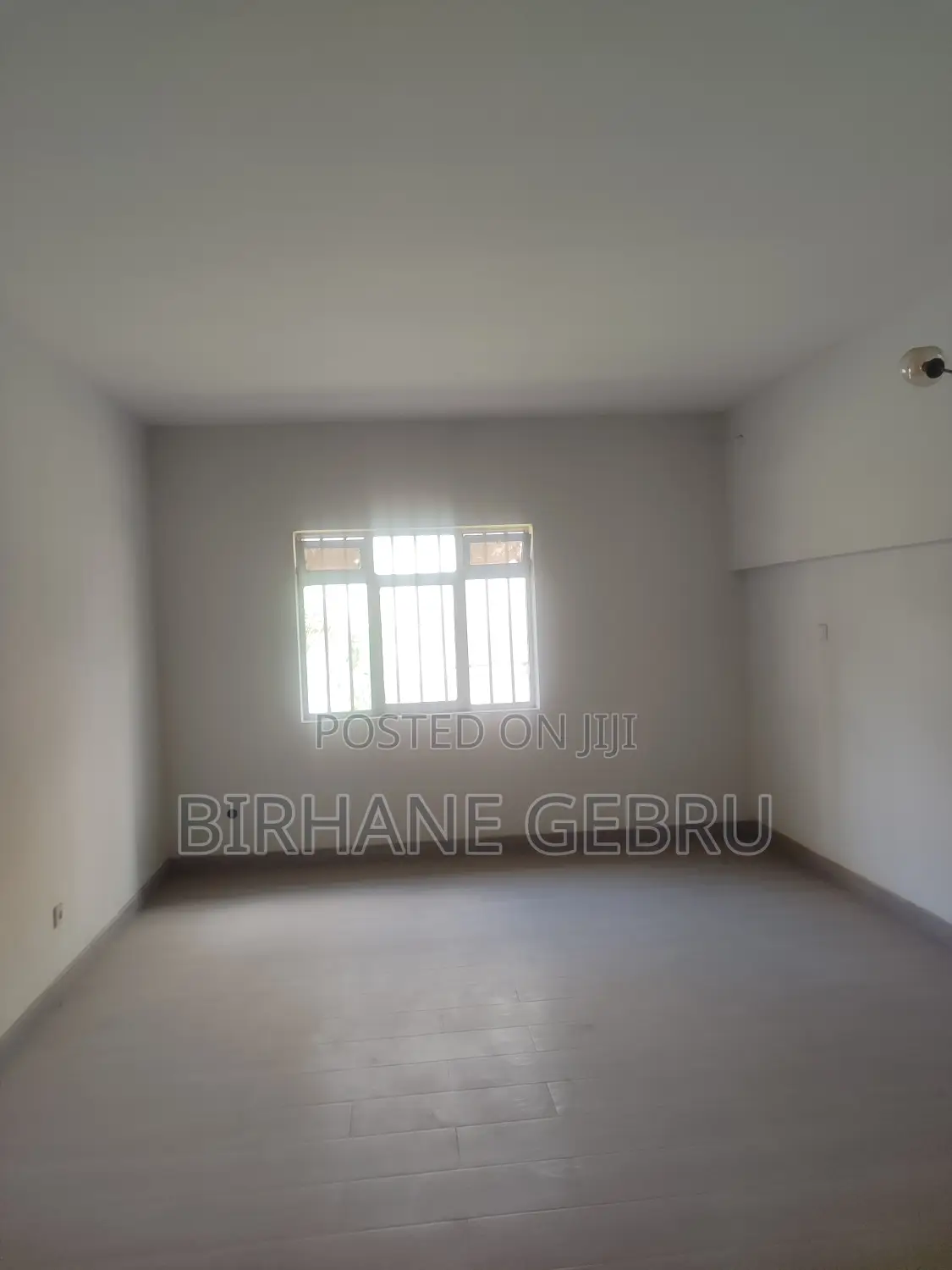 Villa House Rent for Resturant Berger Car Show Room and Other