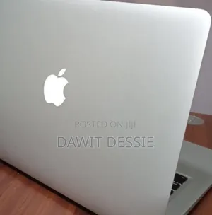 New Laptop Apple MacBook 2015 8GB Intel Core i5 SSD 128GB