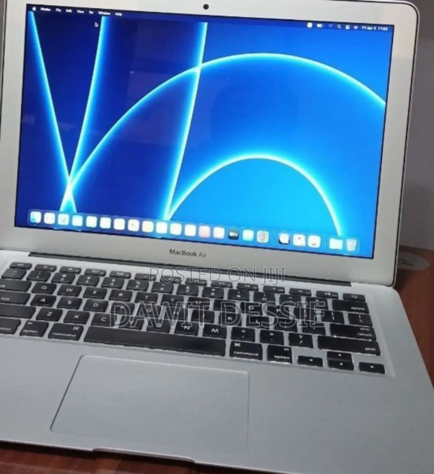 New Laptop Apple MacBook 2015 8GB Intel Core i5 SSD 128GB