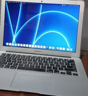 New Laptop Apple MacBook 2015 8GB Intel Core i5 SSD 128GB
