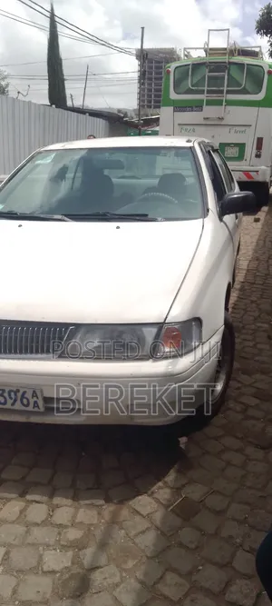 Nissan Sunny 1996 White