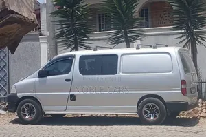 Toyota HiAce 2008 Silver