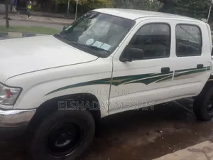 Toyota 4-Runner 2000 White
