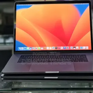 New Laptop Apple MacBook Pro 2017 16GB Intel Core i7 SSD 512GB