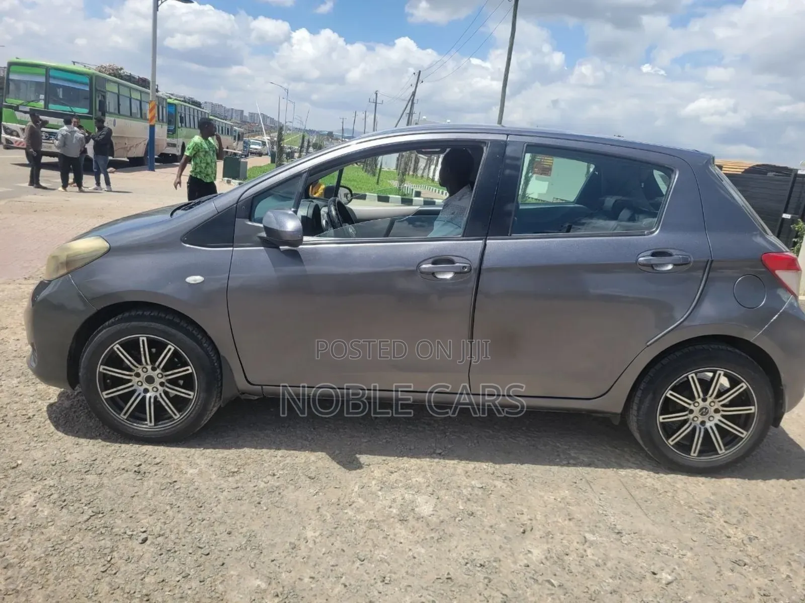 Toyota Yaris 2012 Gray