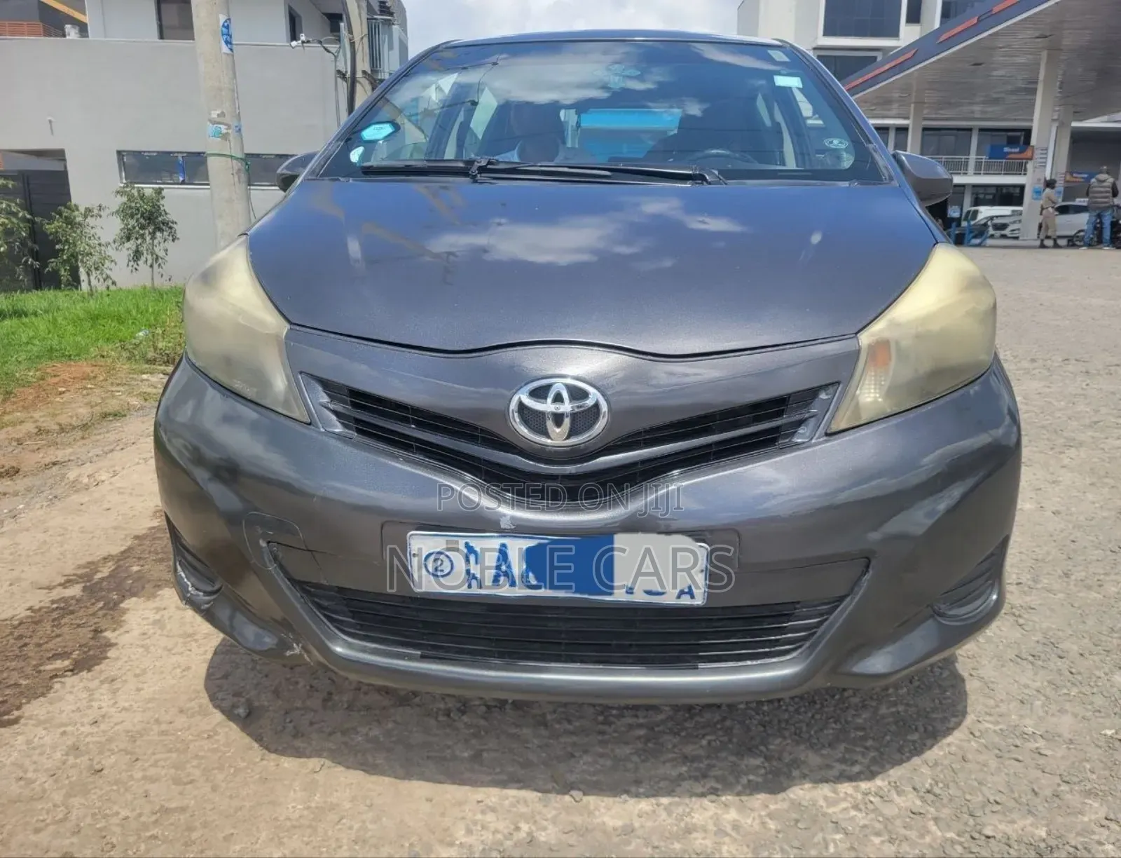 Toyota Yaris 2012 Gray