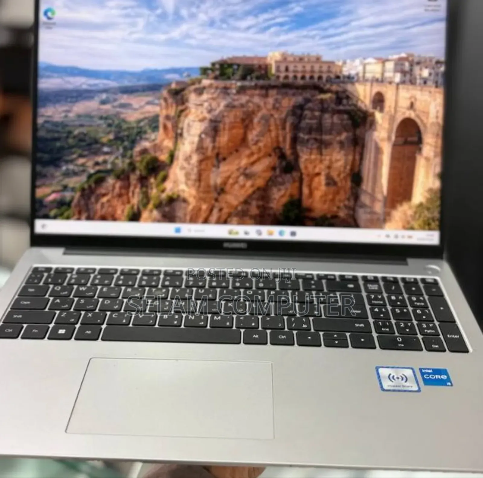 New Laptop Huawei MateBook HZ-W19 8GB Intel Core i5 SSD 512GB