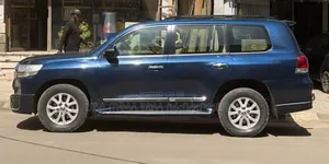Toyota Land Cruiser 2017 Maroon
