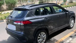 Toyota Corolla Cross Hybrid 2024 Maroon