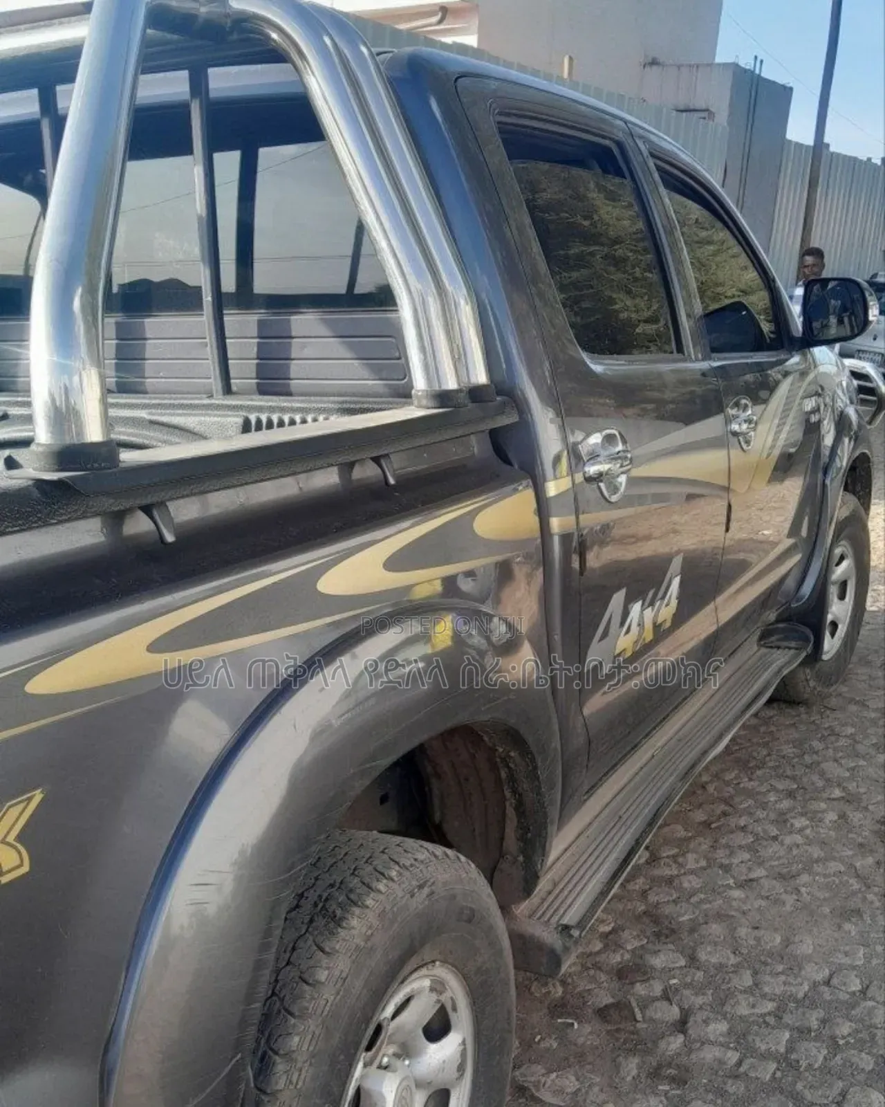 Toyota Hilux 2010 Maroon