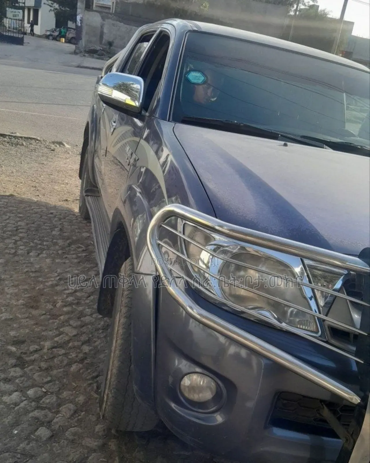 Toyota Hilux 2010 Maroon