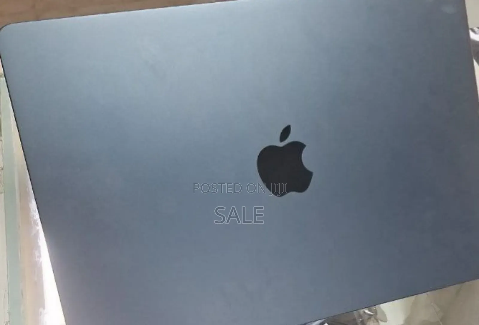 New Laptop Apple MacBook Air 2025 M4 13-inch 16GB Apple M4 SSD 512GB