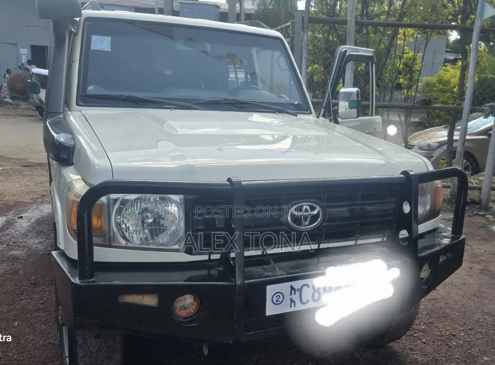 Toyota Land Cruiser 2018 White
