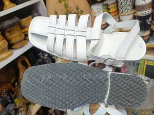 የባህል አላባሽ ጫማዎች