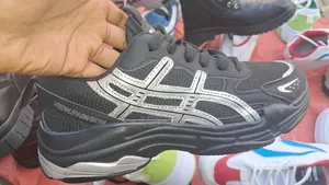Shose Tekara Cama