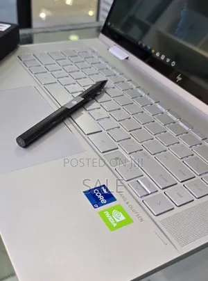 New Laptop HP Envy x360 16GB Intel Core i7 SSD 512GB