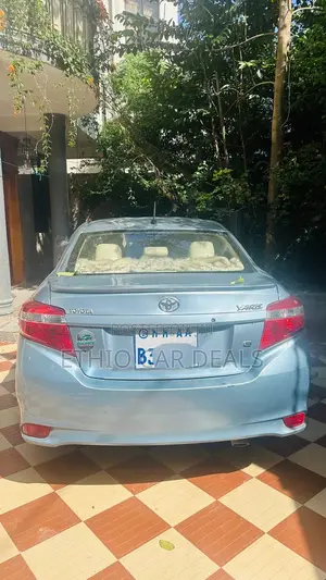 Toyota Yaris 2015 Blue