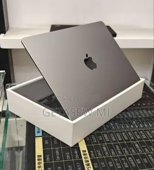 New Laptop Apple MacBook Air 2022 M2 8GB Intel Core M2 SSD 512GB
