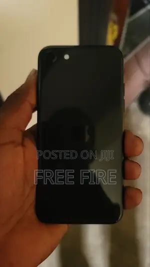 Apple iPhone 8 64 GB Black