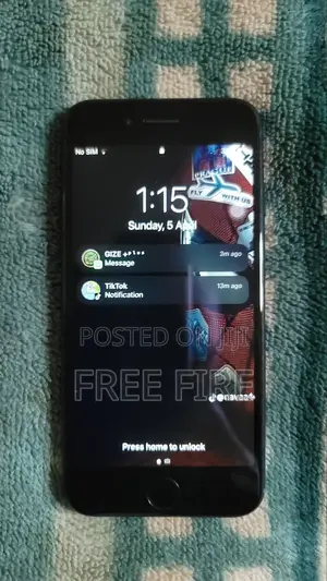 Apple iPhone 8 64 GB Black