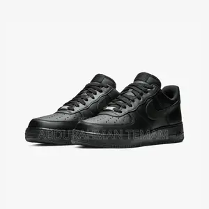 Nike Air Shoesጥቁር እና ነጭ ብቻ ይደውል እስከ 5km ያሉበት ቦታ እናደርሳለን