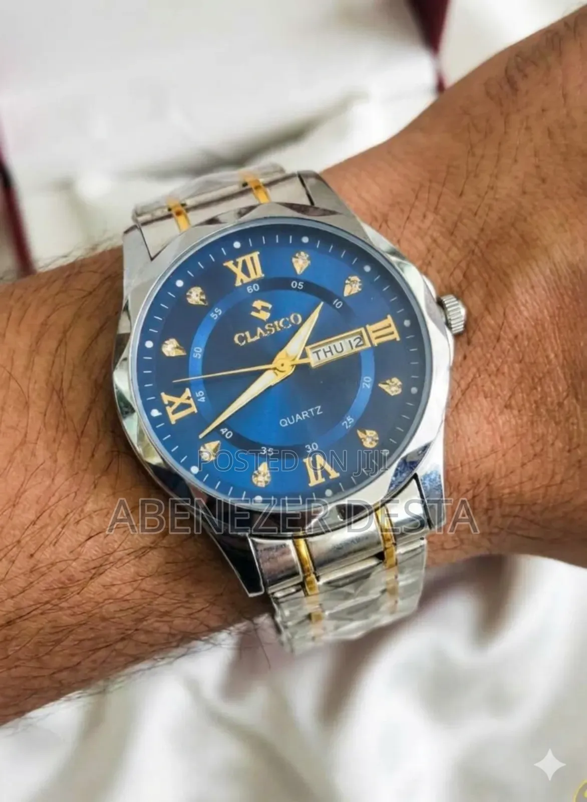 Clasico Men's Luxury Wristwatch Featuring a Quartz Movement Stainless