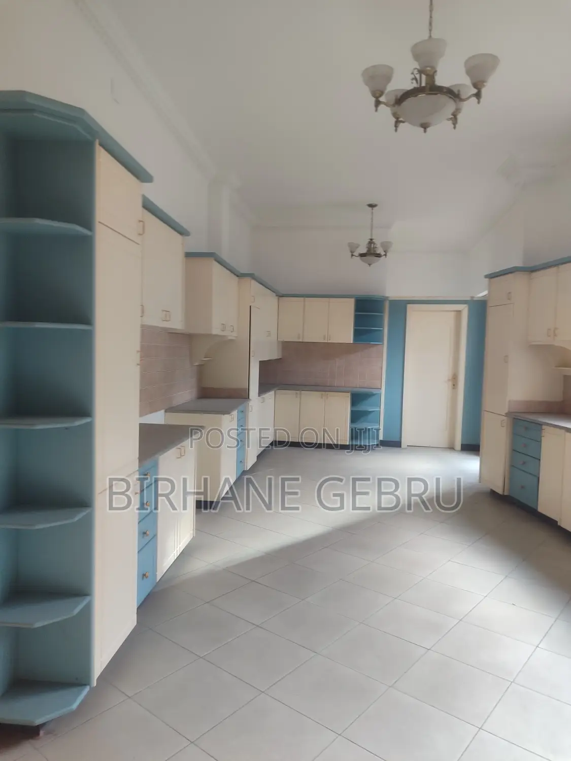 12bdrm House in Luxury House, Bole for rent