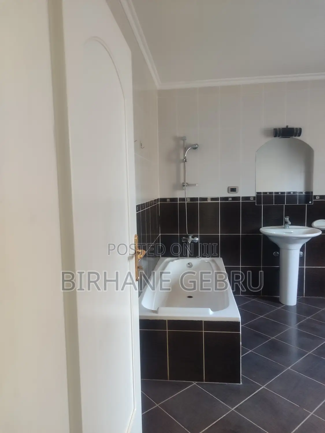 12bdrm House in Luxury House, Bole for rent