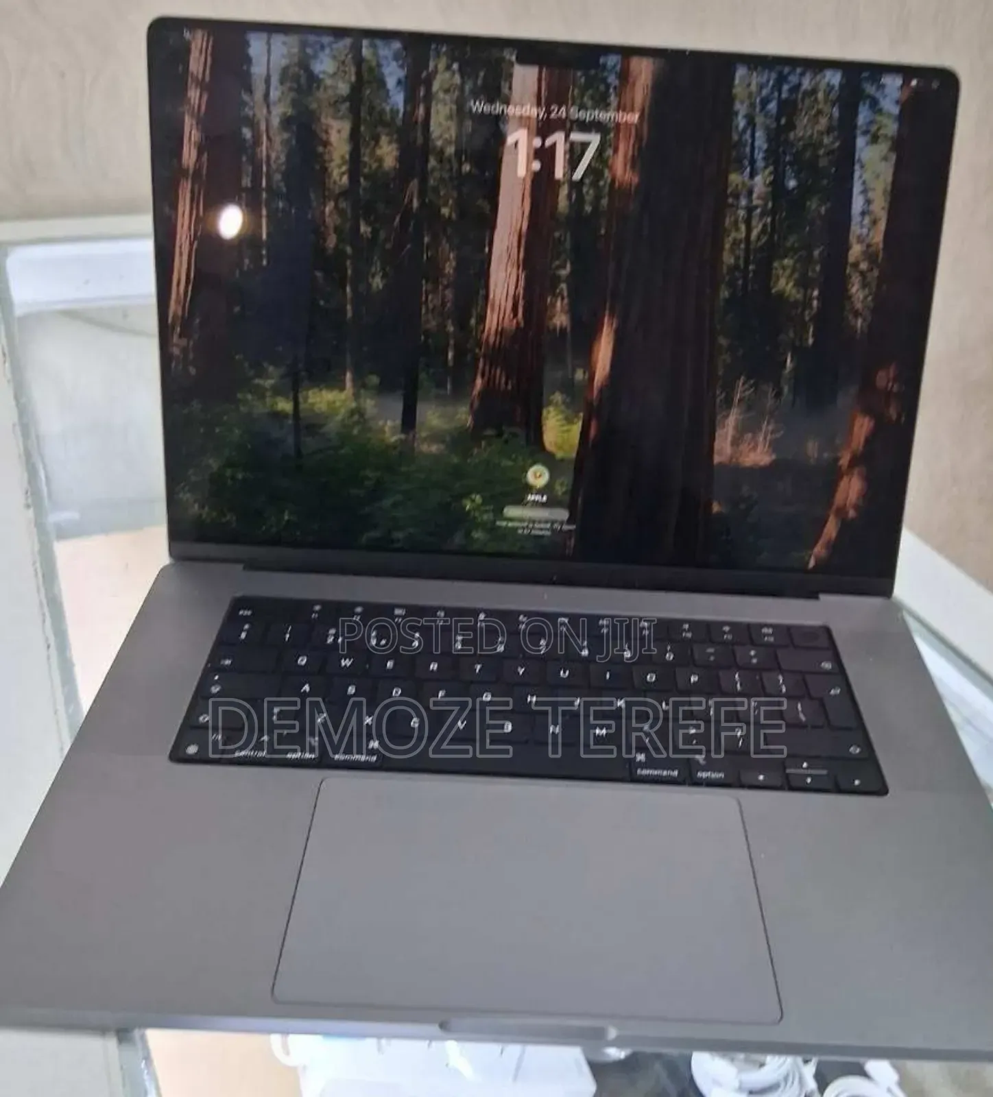 New Laptop Apple MacBook Pro M1 16GB Apple M1 Pro SSD 512GB