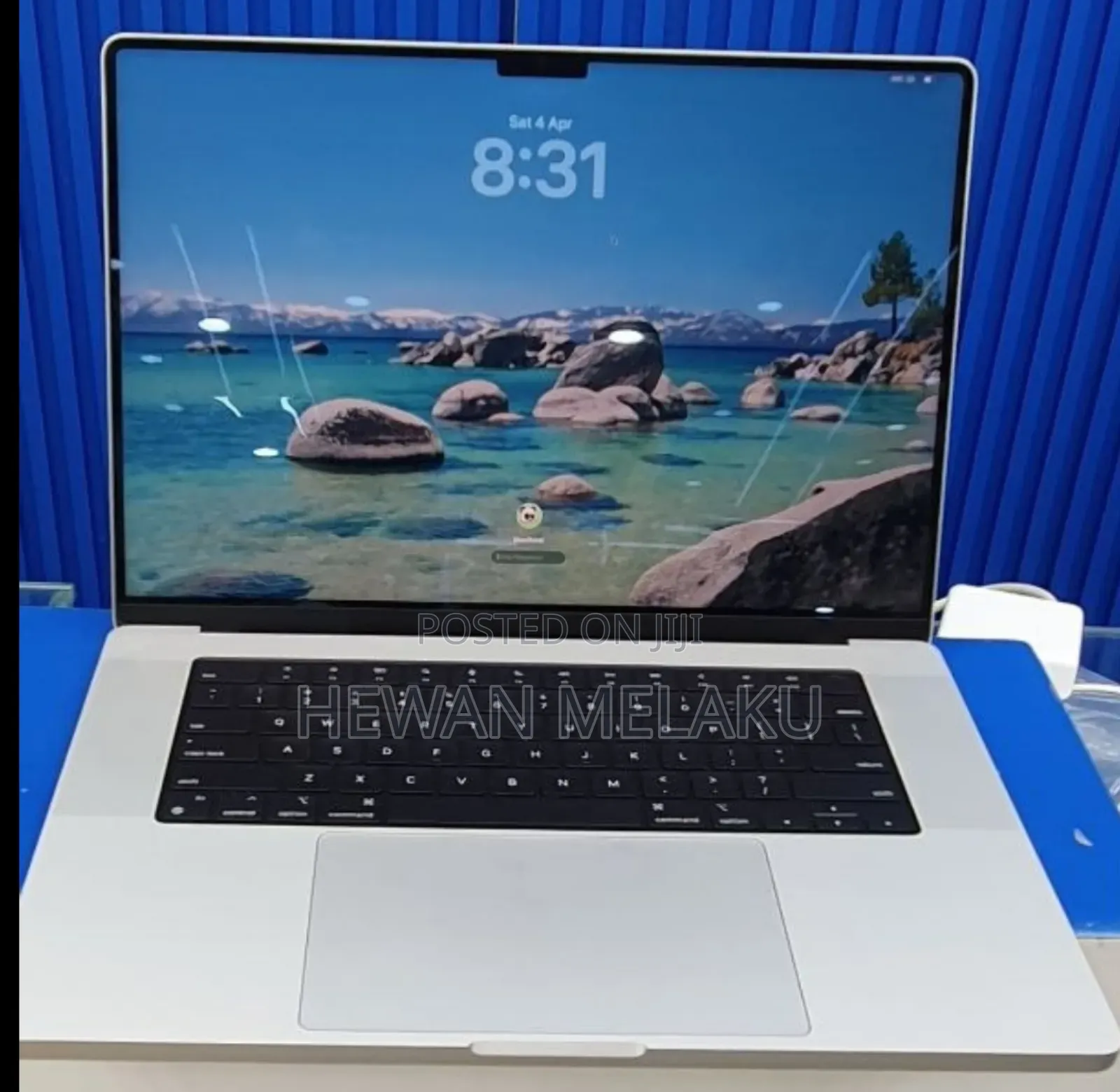 New Laptop Apple MacBook Pro M1 16GB Apple M1 Pro SSD 512GB