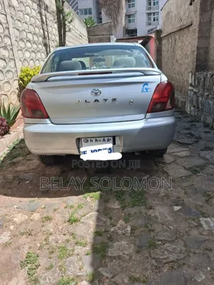 Toyota Platz 2001 Silver