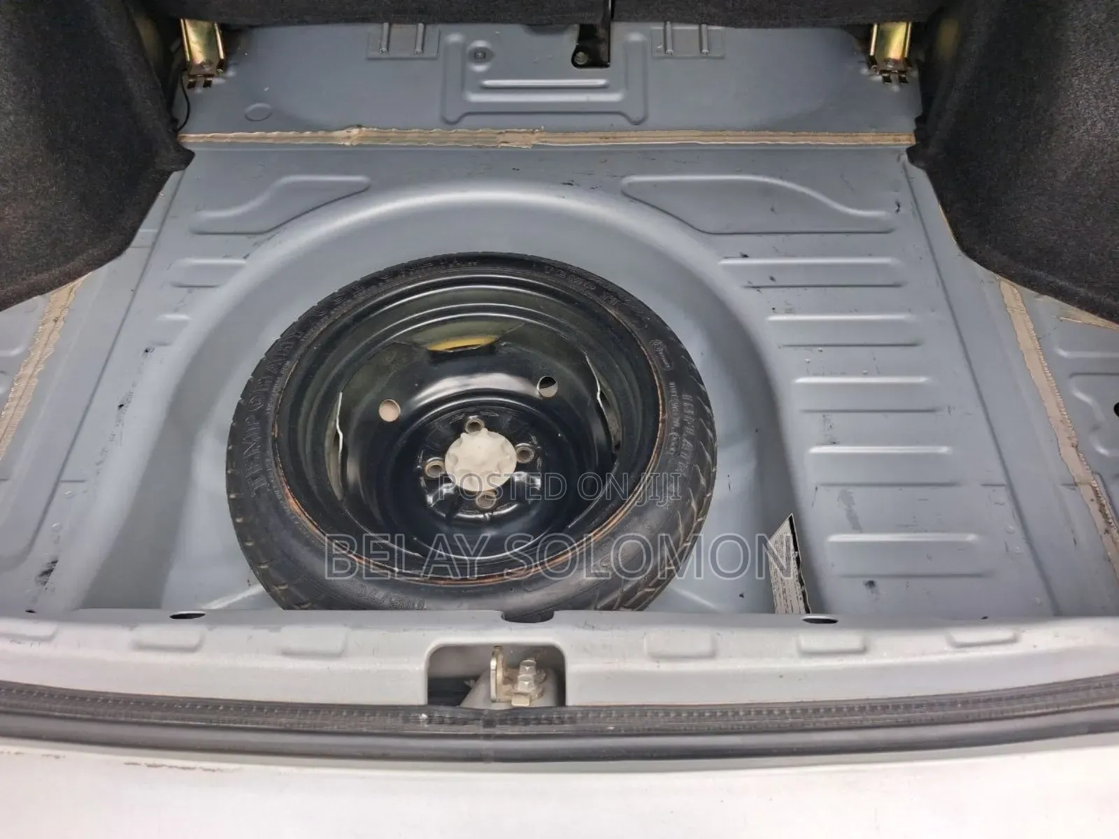 Toyota Platz 2001 Silver