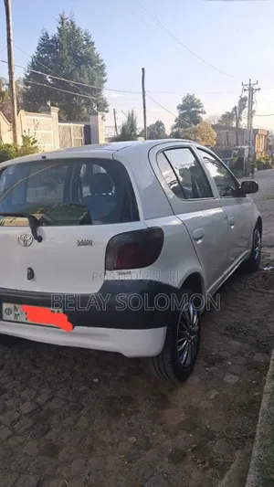 Toyota Yaris 2001 White