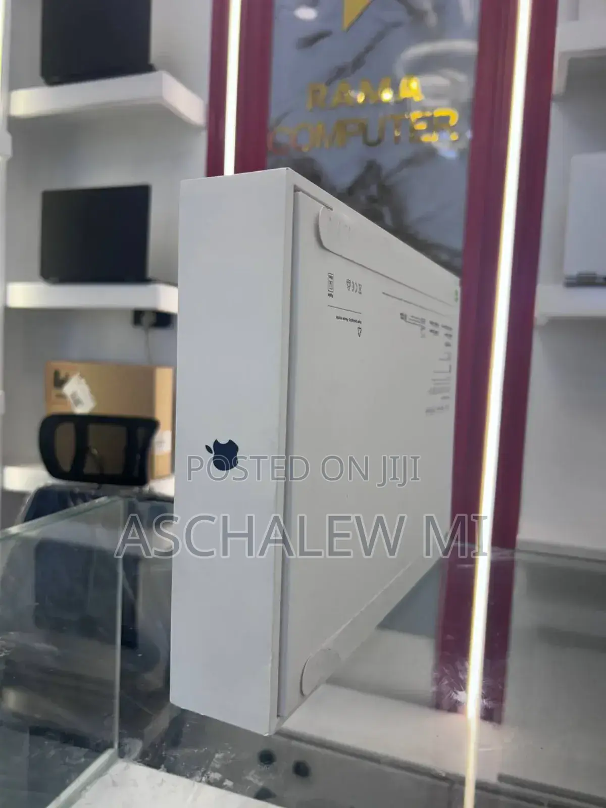 New Laptop Apple MacBook Air 2026 M5 13-inch 16GB Apple M5 SSD 512GB
