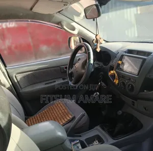 Toyota Hilux 2007 Silver