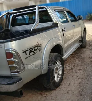 Toyota Hilux 2007 Silver
