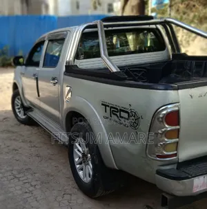 Toyota Hilux 2007 Silver