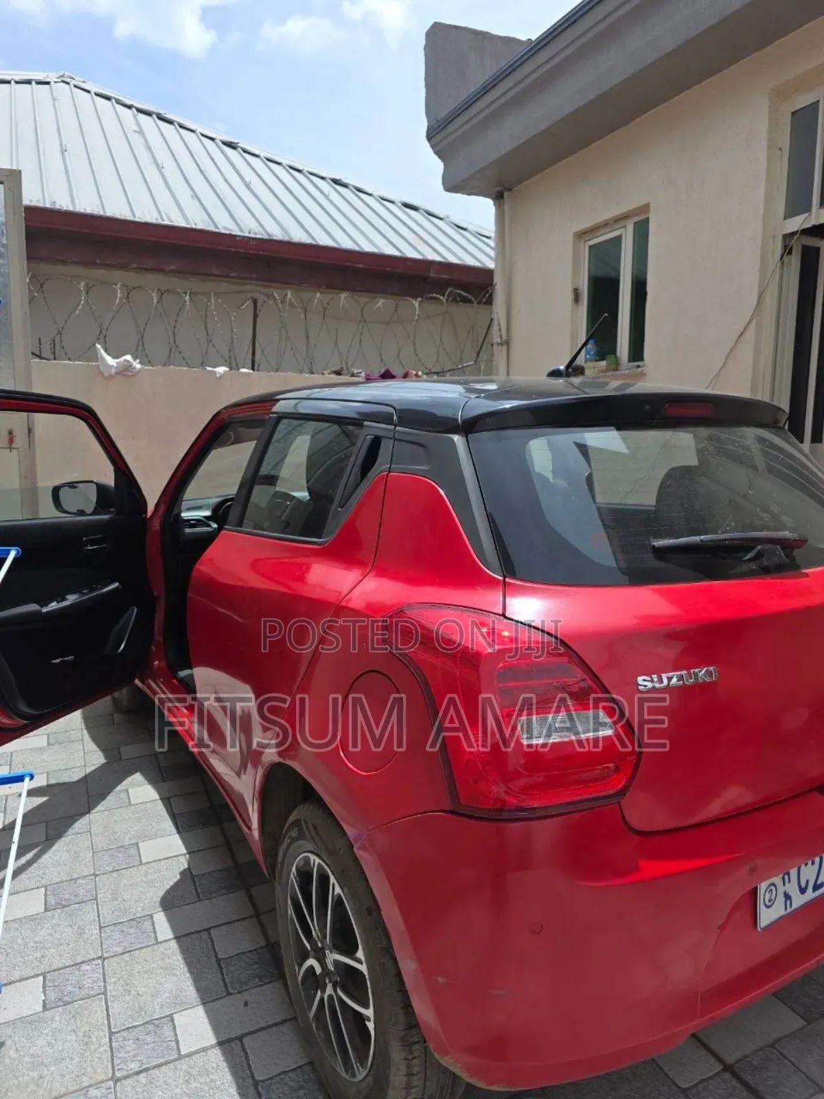 Suzuki Swift 2022 Red
