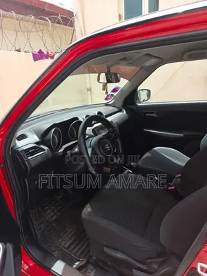 Suzuki Swift 2022 Red
