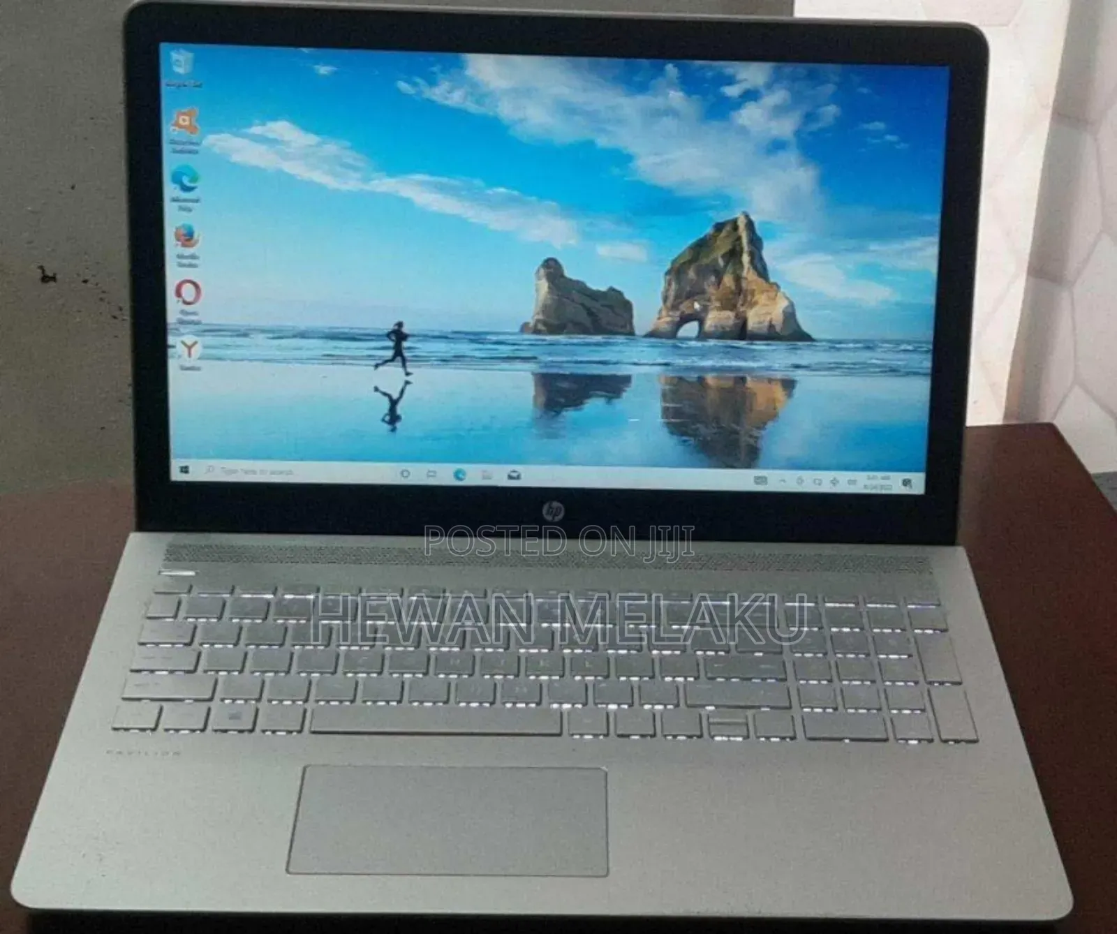 New Laptop HP Pavilion 15 8GB Intel Core i5 HDD 1T