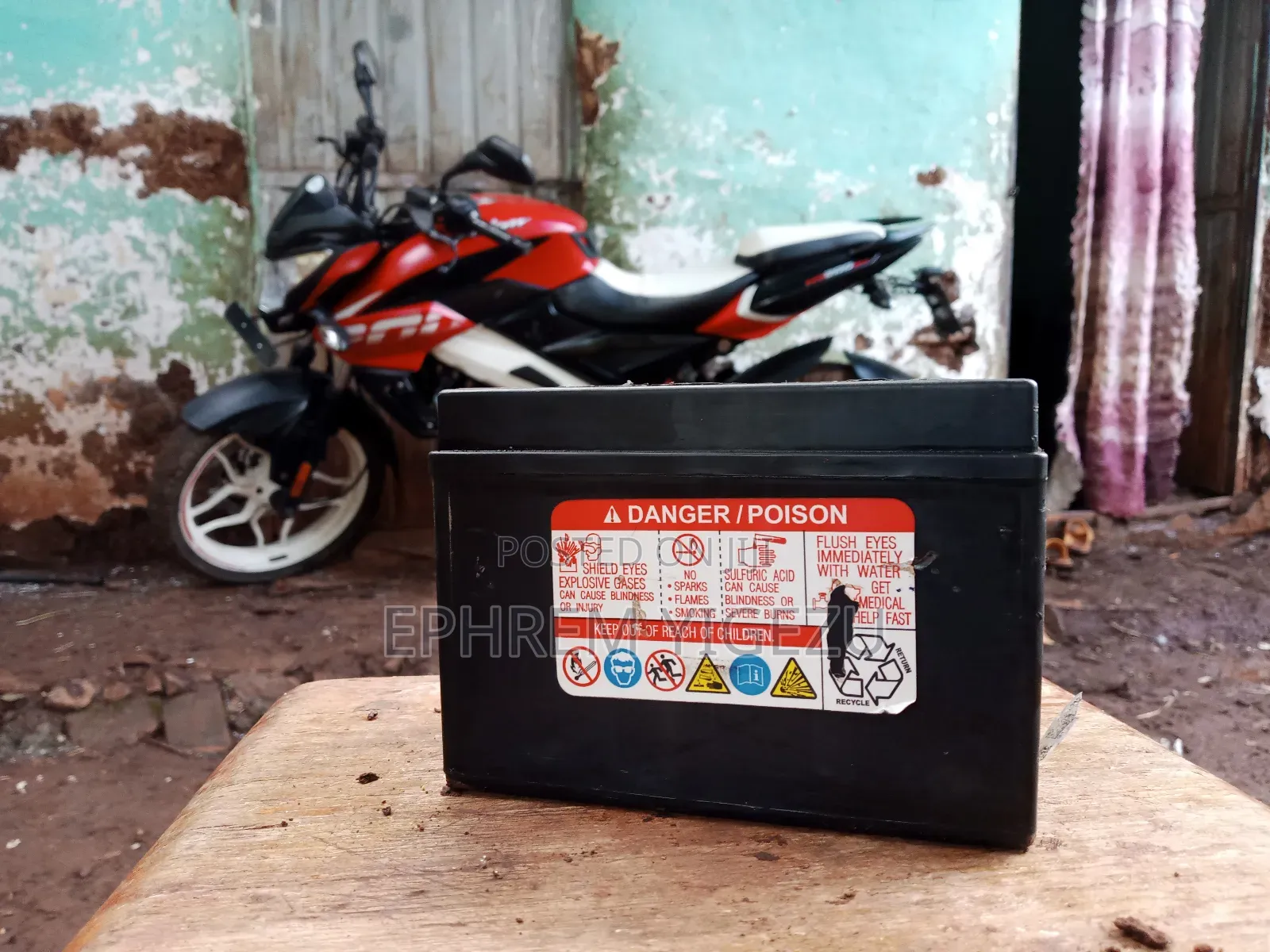 Bajaj Avenger 200 2013 Red